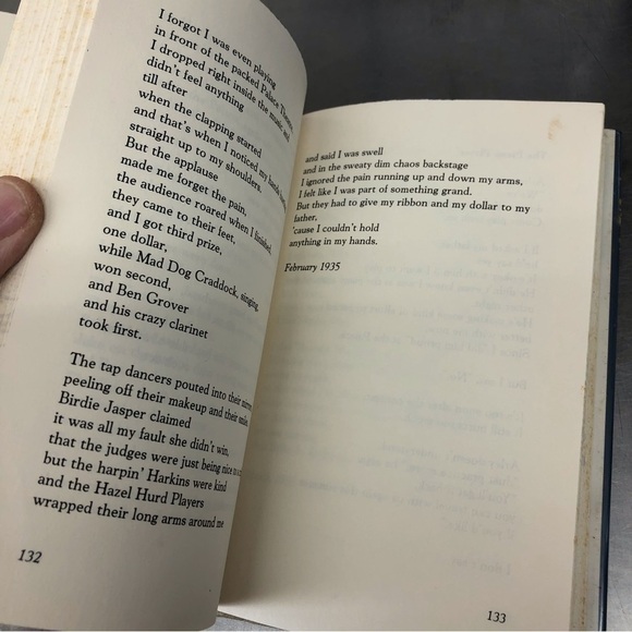 Out of the Dust by: Karen Hesse, hardback book - Picture 4 of 6